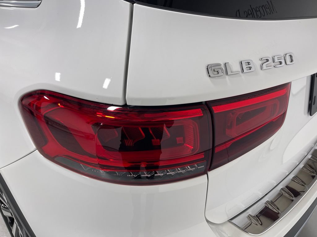 Certified 2023 Mercedes-Benz GLB 250 4MATIC image 14