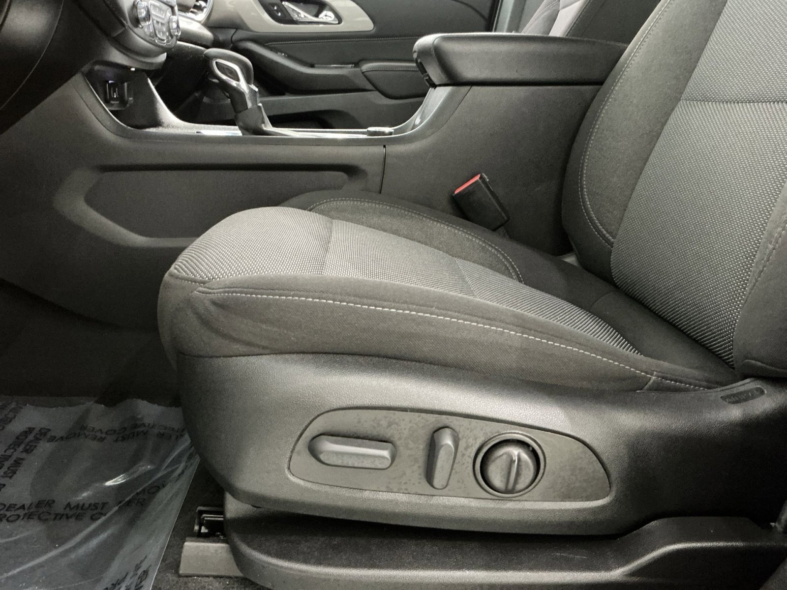 Used 2023 Chevrolet Traverse LT image 22