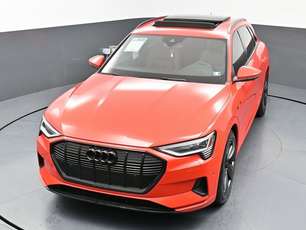 Used 2022 Audi e-tron Premium Plus w/ Premium Plus Package image 46