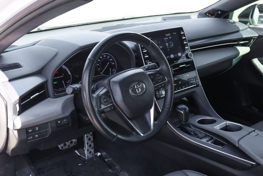 Used 2020 Toyota Avalon XSE image 20