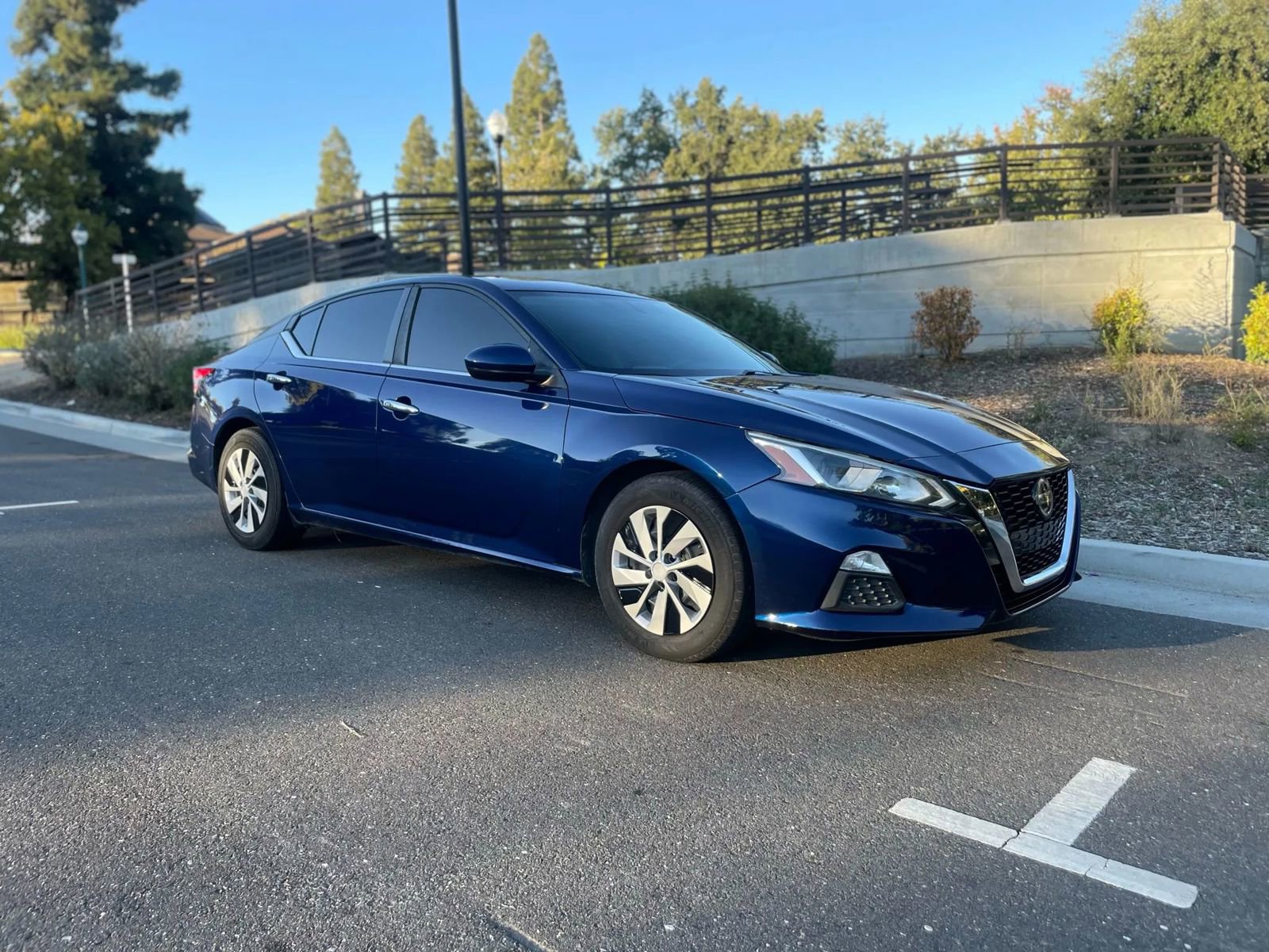 Used 2019 Nissan Altima 2.5 S image 1