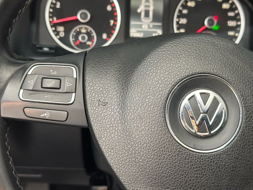 Used 2011 Volkswagen Tiguan S image 27