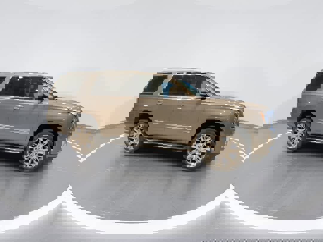 Used 2018 Cadillac Escalade Luxury image 9