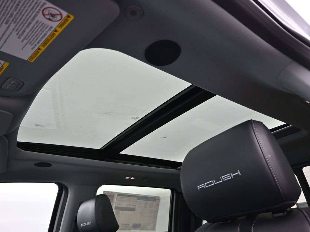New 2026 Ford F250 Lariat w/ Black Appearance Package AWD/4WD image 9