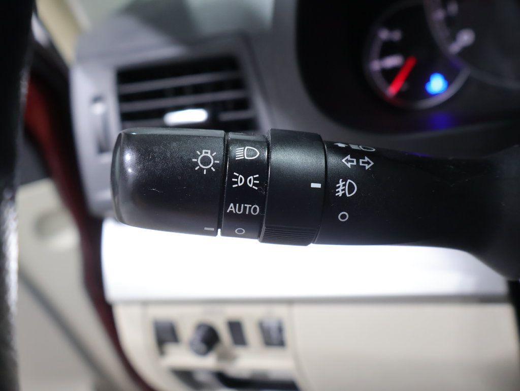 Used 2013 Subaru Outback 2.5i Premium w/ All-Weather Pkg AWD/4WD image 32