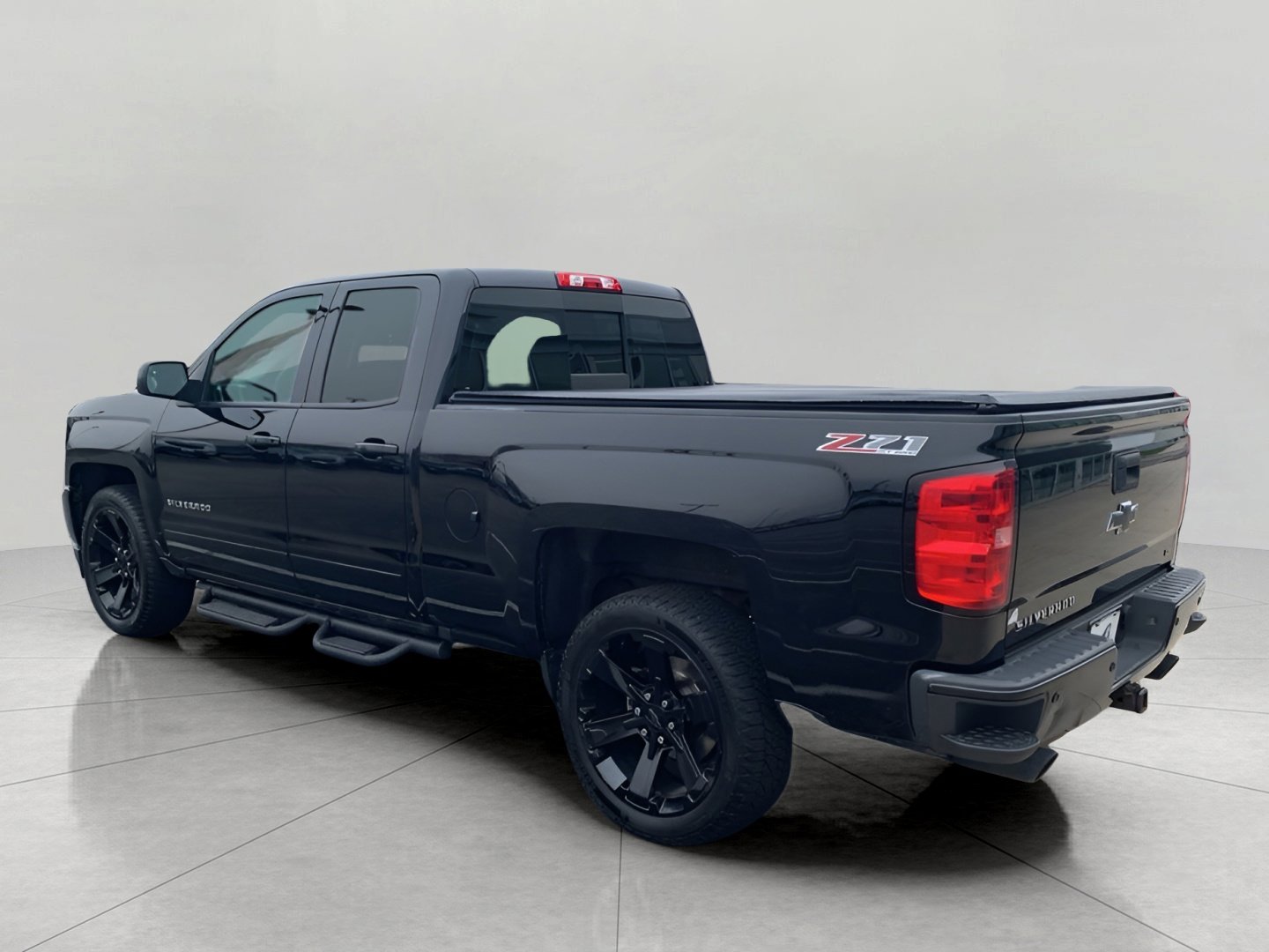 Used 2017 Chevrolet Silverado 1500 LT w/ All Star Edition image 5
