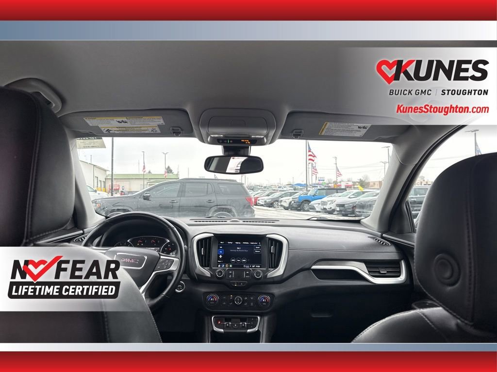 Used 2024 GMC Terrain SLT image 35