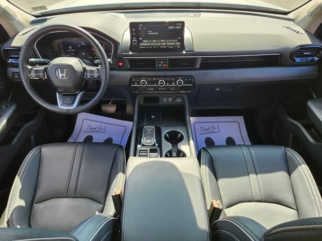 Used 2025 Honda Pilot Elite image 17