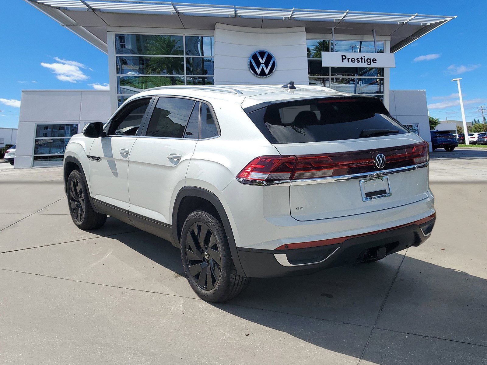 New 2026 Volkswagen Atlas Cross Sport SE image 3