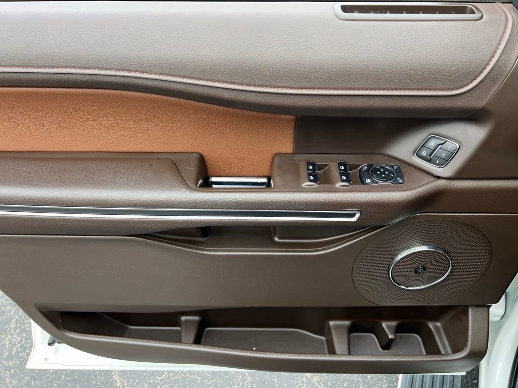 Used 2023 Ford Expedition King Ranch RWD image 14