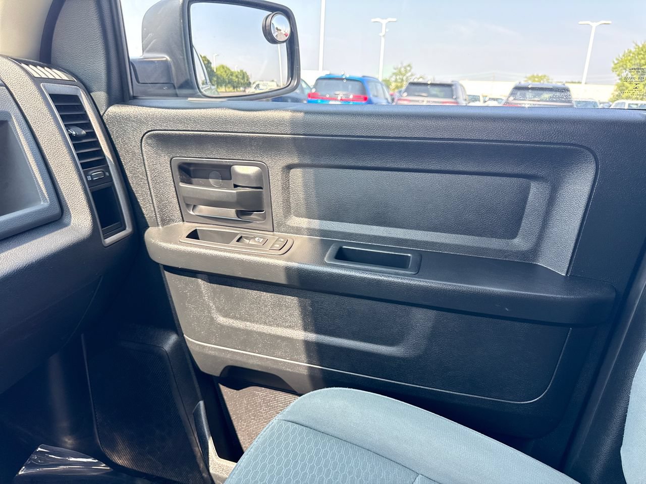 Used 2017 RAM 1500 ST w/ SXT Appearance Group AWD/4WD image 22