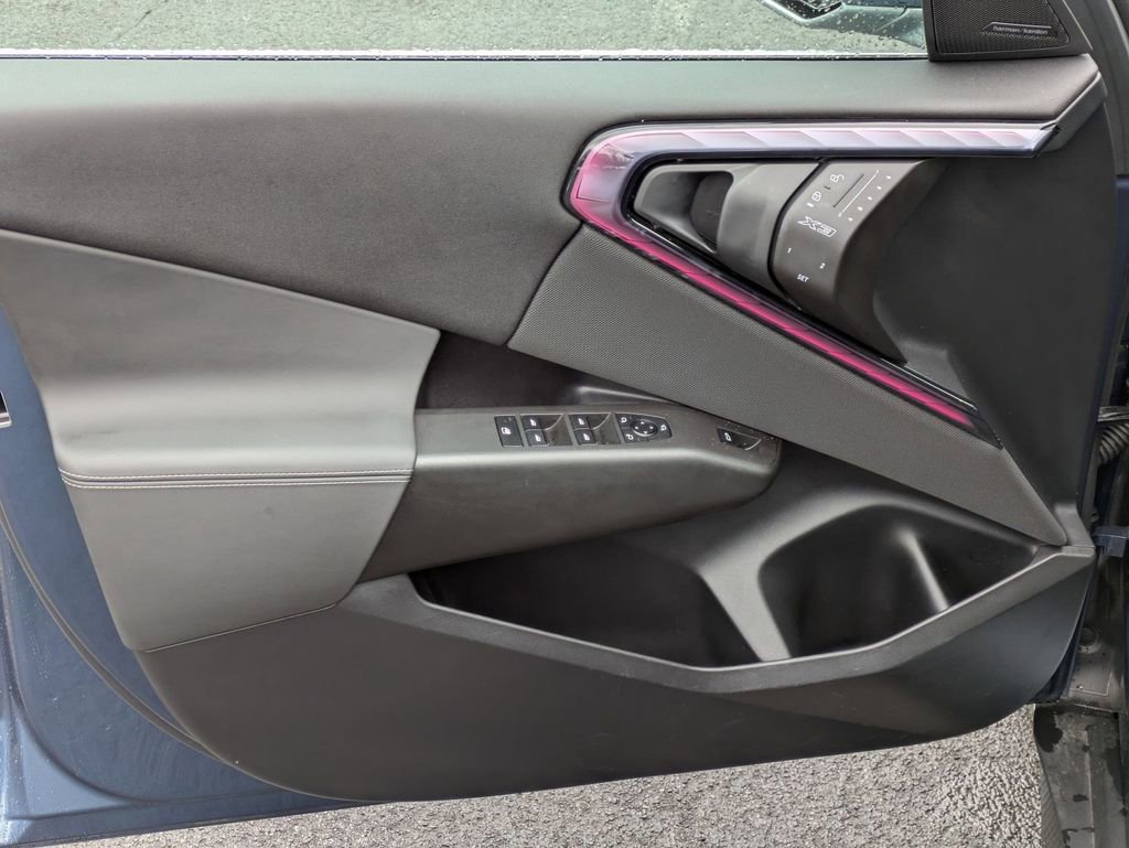 Used 2025 BMW X3 xDrive30i w/ Premium Package image 7