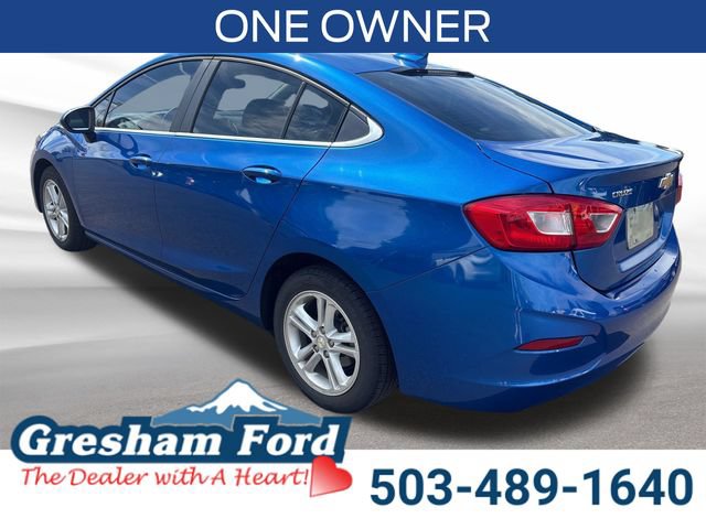Used 2017 Chevrolet Cruze LT FWD image 3