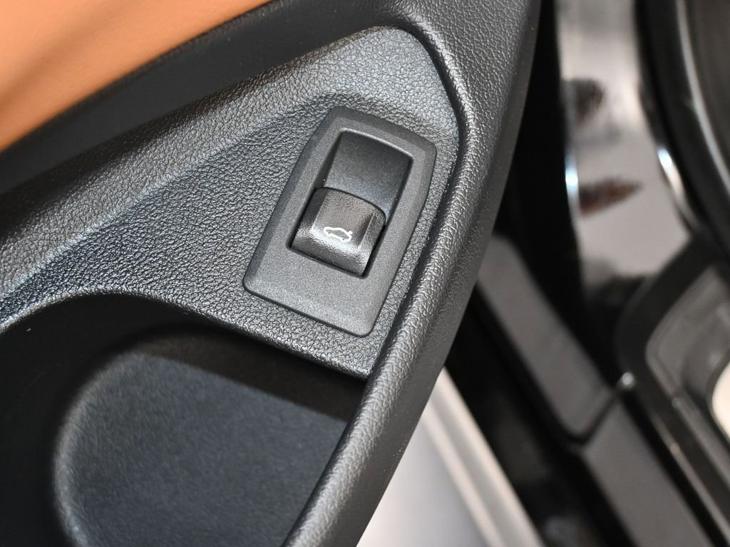 Used 2024 BMW 430i Convertible image 17