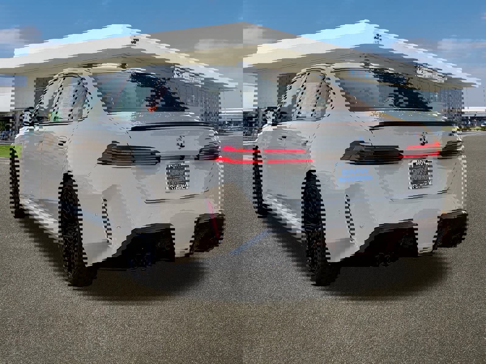 New 2026 BMW M5 w/ Carbon Package image 9