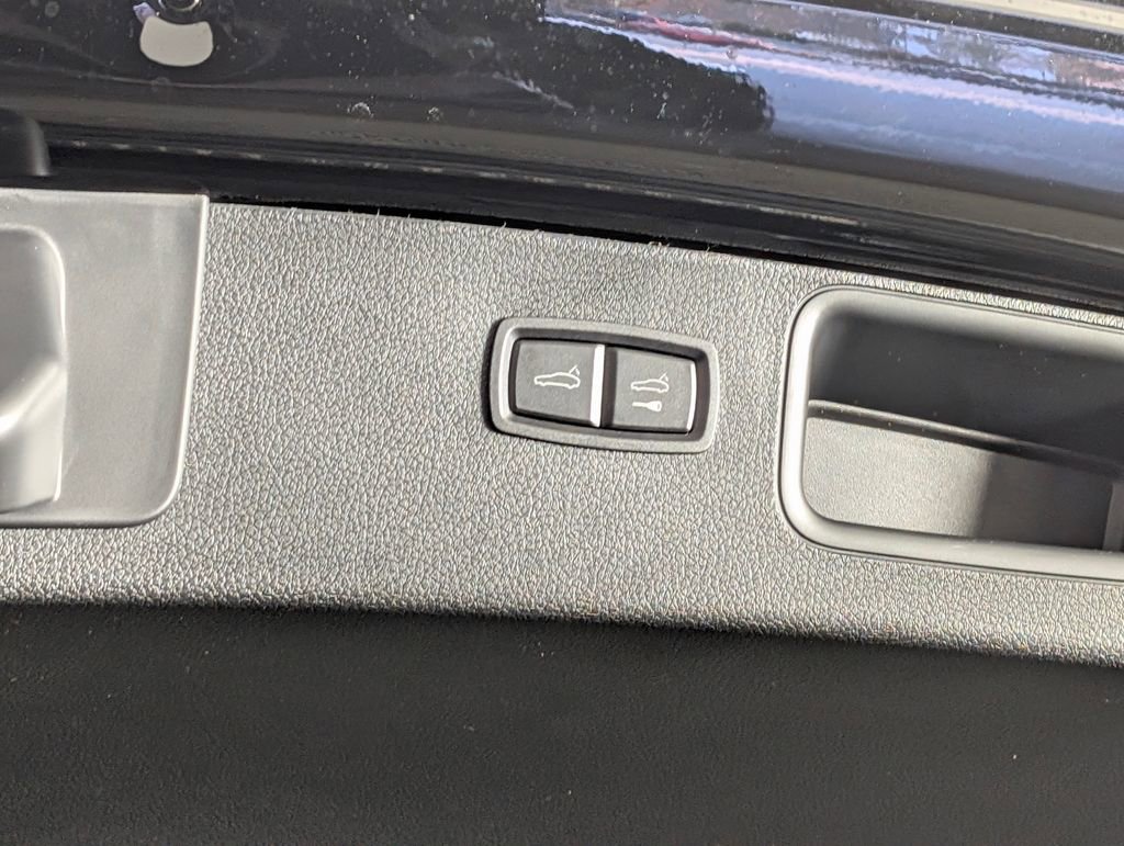 New 2026 Porsche Macan image 19