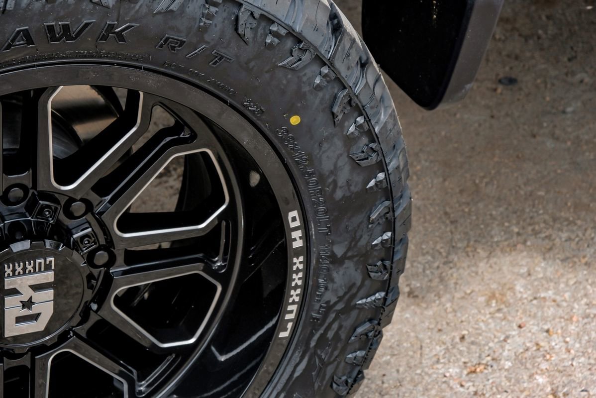 Used 2025 Chevrolet Silverado 2500 LT w/ Convenience Package image 64