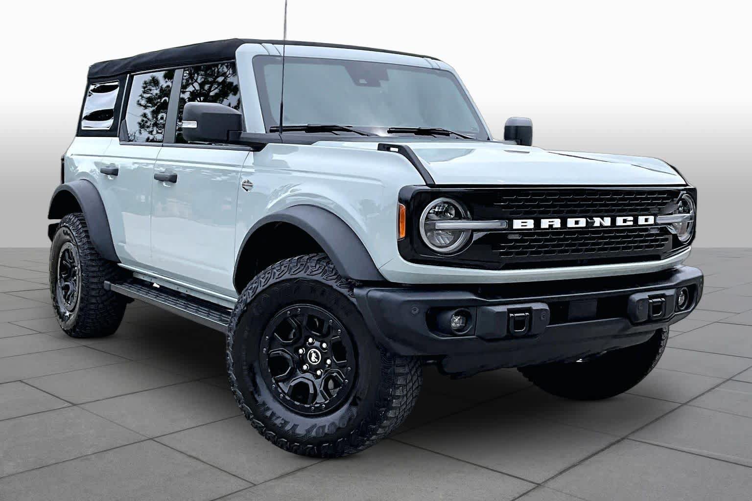 Used 2023 Ford Bronco Wildtrak AWD/4WD image 3