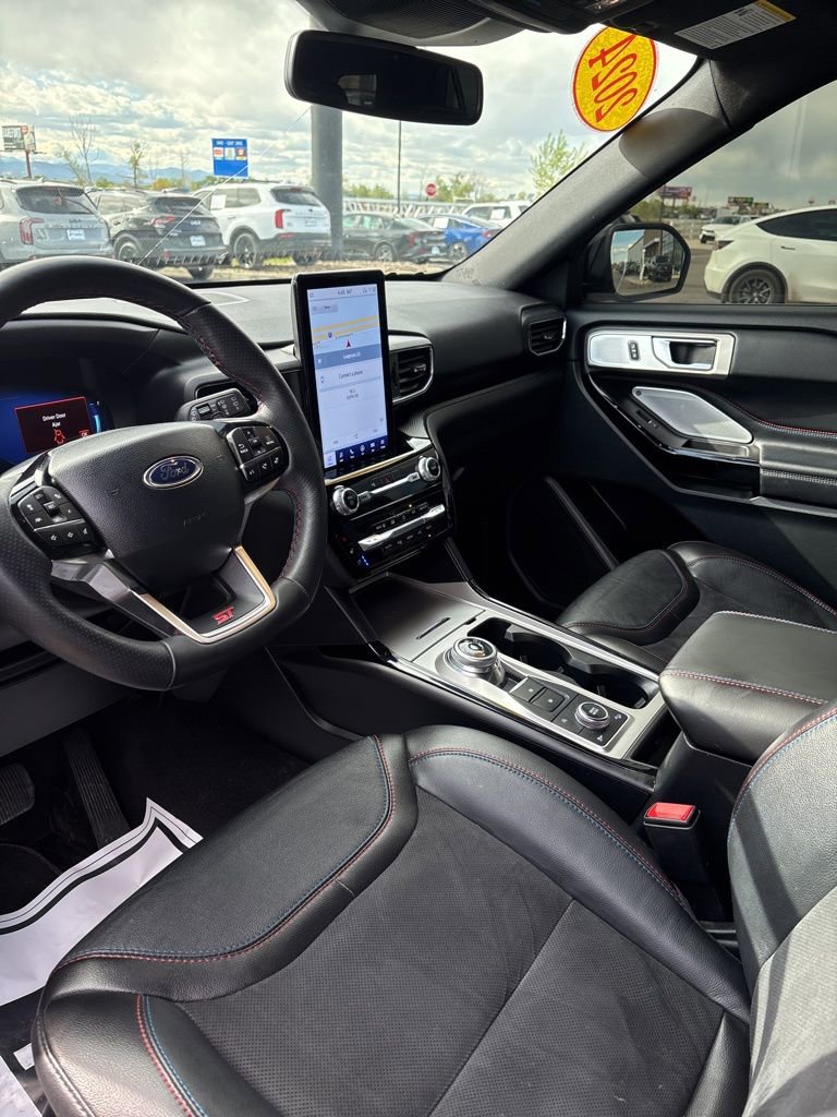 Used 2024 Ford Explorer ST w/ Equipment Group 401A AWD/4WD image 9