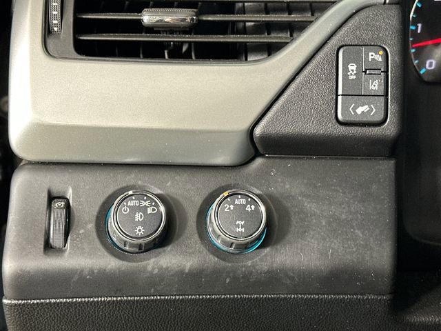 Used 2015 Chevrolet Suburban LT AWD/4WD image 19