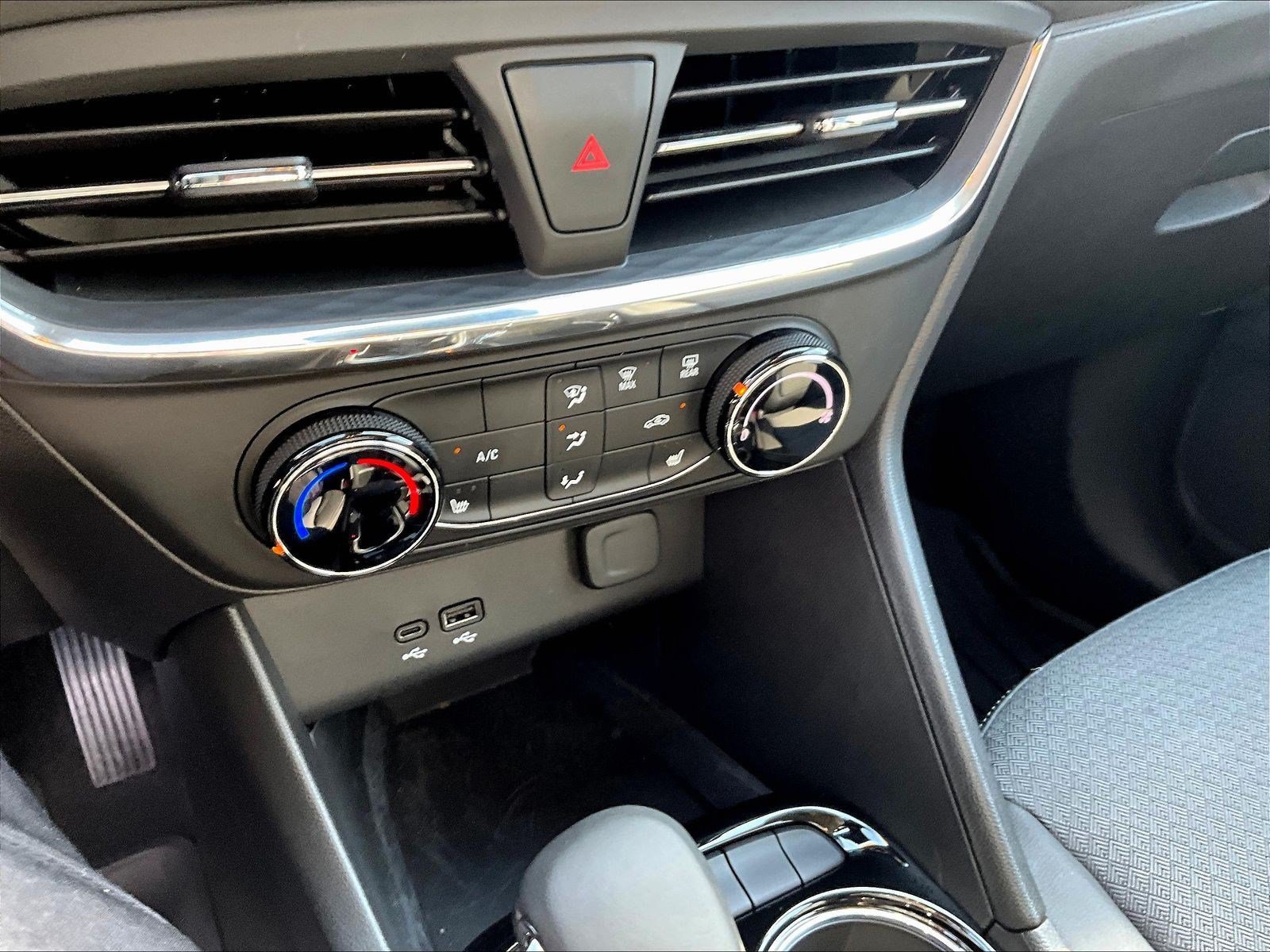 Used 2026 Buick Encore GX Preferred w/ Comfort Package FWD image 15