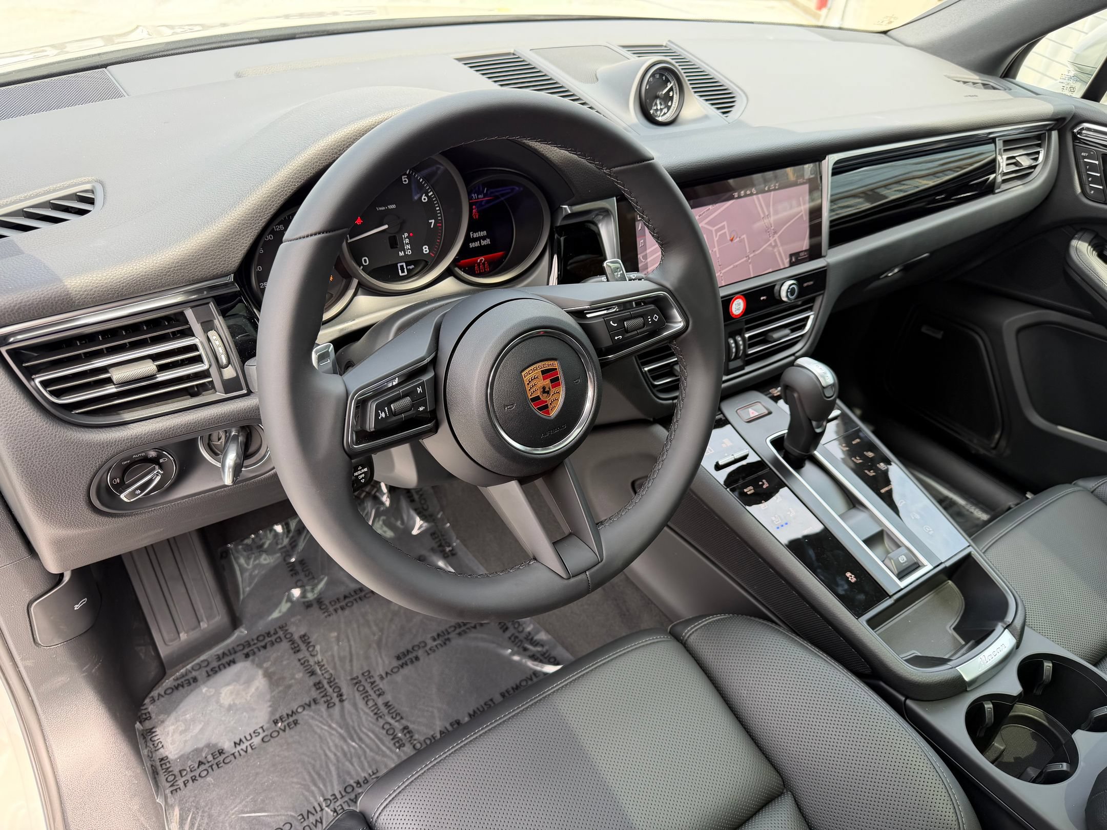 New 2026 Porsche Macan AWD/4WD image 4