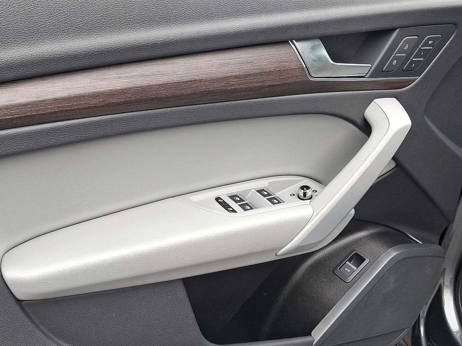 Certified 2023 Audi Q5 2.0T Premium w/ Convenience Package image 10