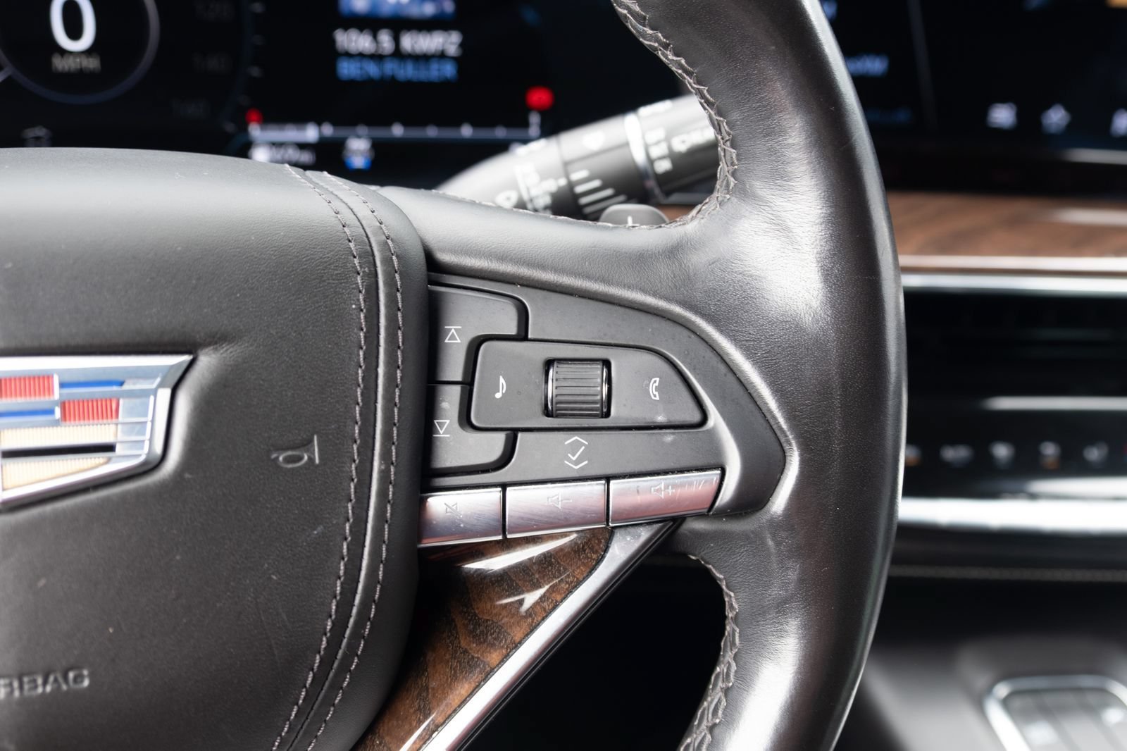 Used 2022 Cadillac Escalade Sport Platinum AWD/4WD image 7