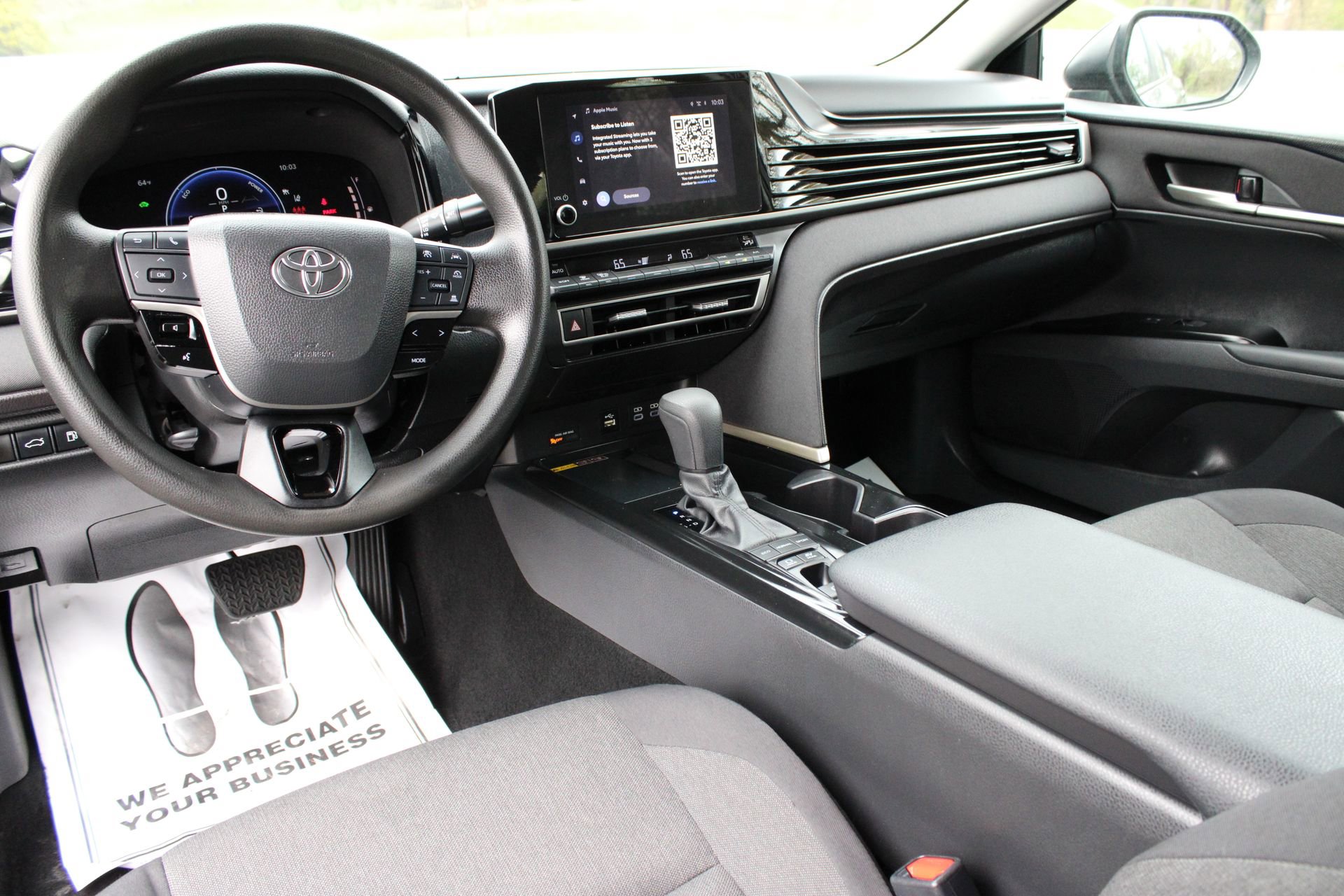 Used 2025 Toyota Camry LE image 19