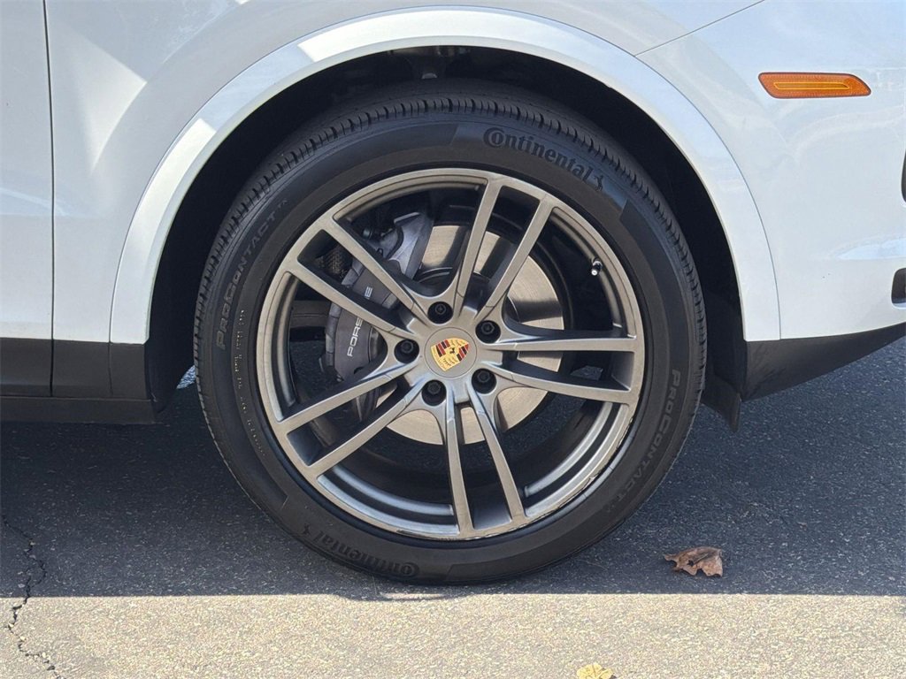 Used 2020 Porsche Cayenne image 33