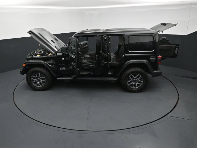 Used 2024 Jeep Wrangler Unlimited Sahara w/ Dual Top Group AWD/4WD image 27