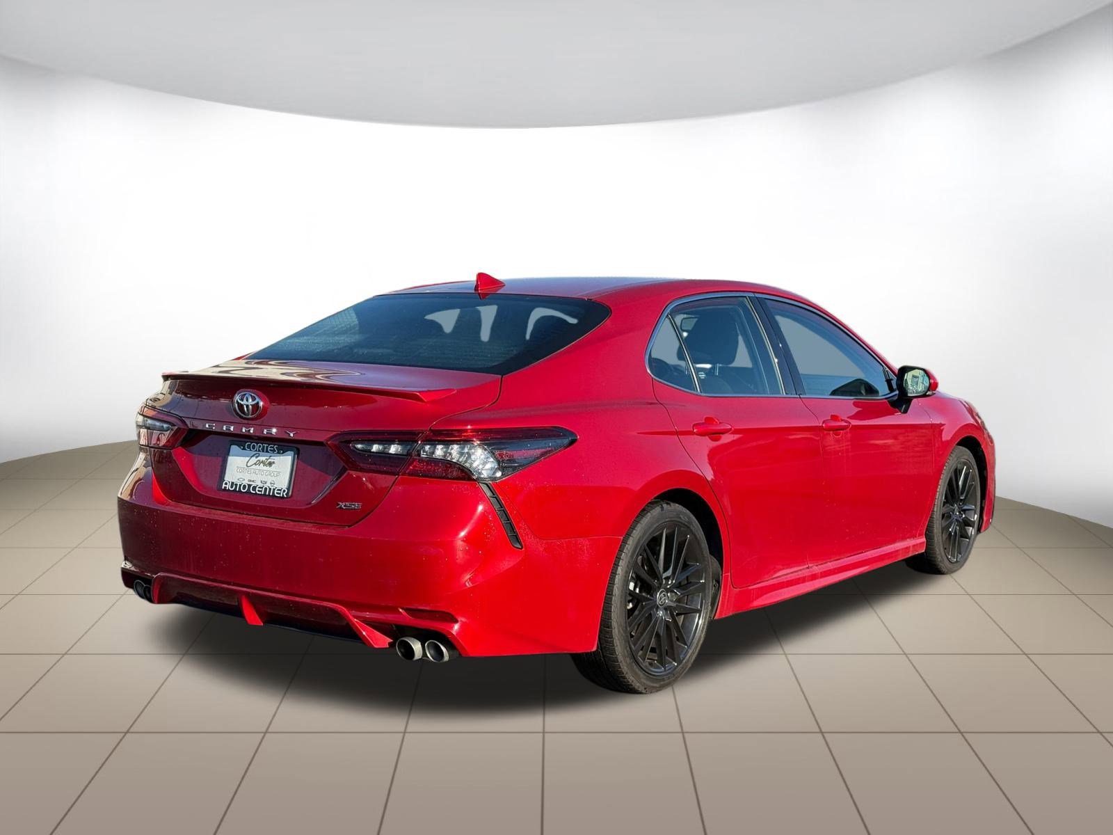 Used 2023 Toyota Camry XSE FWD image 7