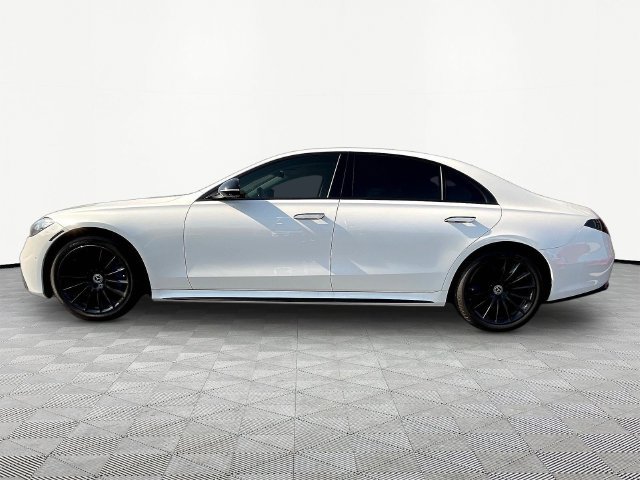 Used 2023 Mercedes-Benz S 500 4MATIC image 4