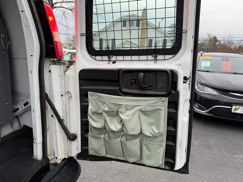 Used 2011 Chevrolet Express 2500 image 22