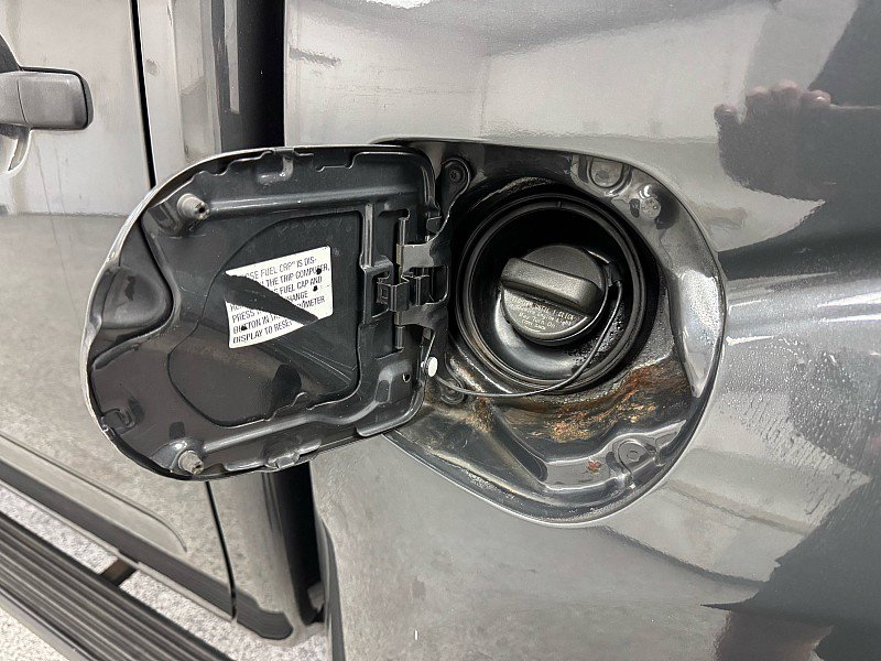 Used 2012 Nissan Frontier SV w/ SV Premium Utility Pkg AWD/4WD image 27