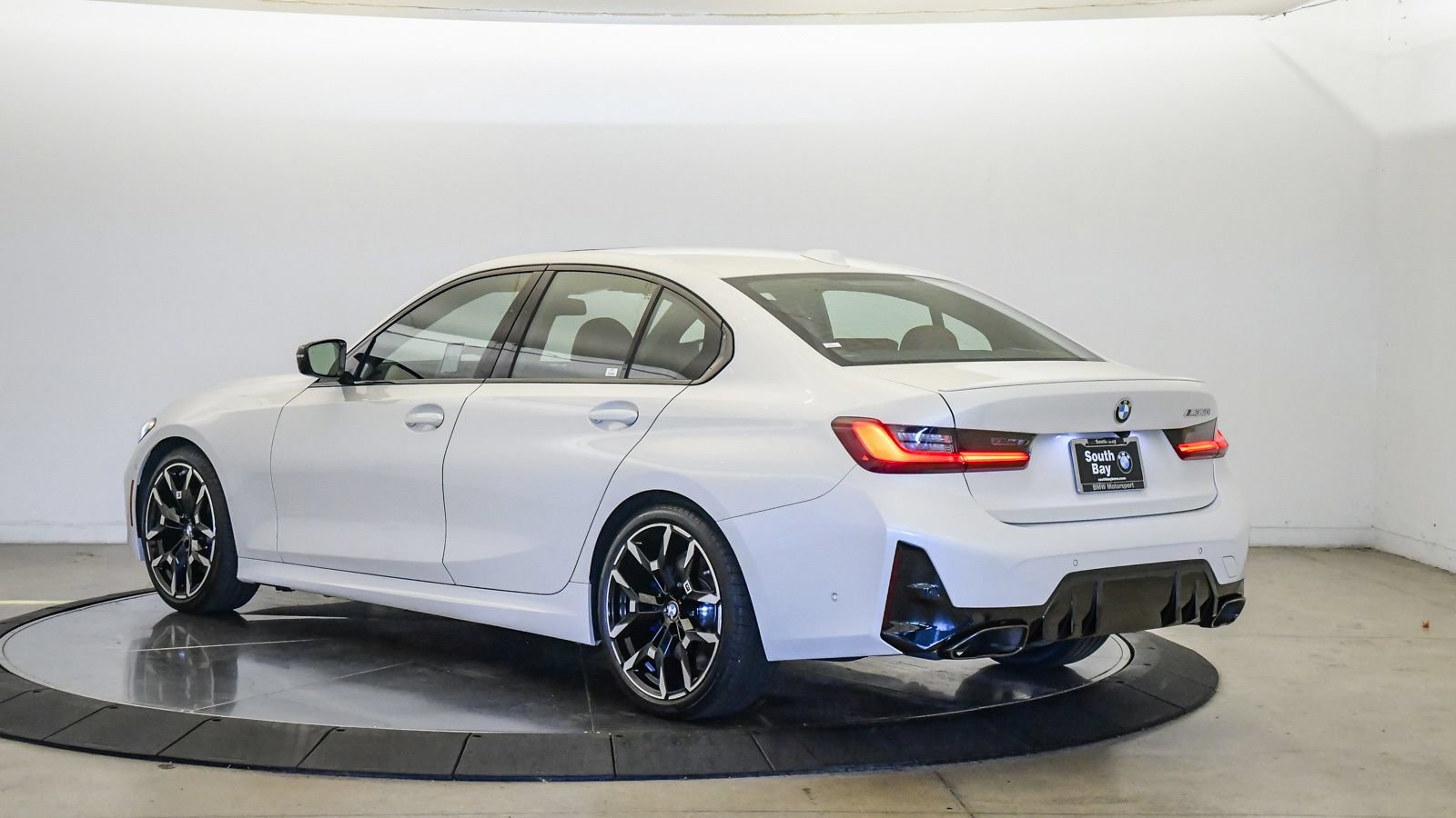 Used 2025 BMW M340i RWD image 2