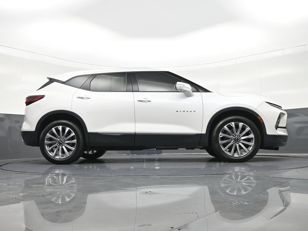 Used 2023 Chevrolet Blazer Premier w/ Driver Confidence II Package FWD image 28