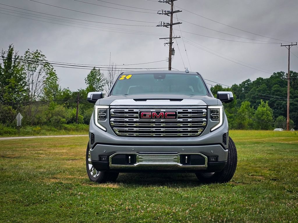 Used 2024 GMC Sierra 1500 Denali w/ Technology Package AWD/4WD image 11