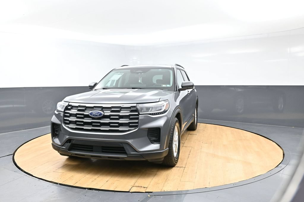 Used 2025 Ford Explorer Active RWD image 5