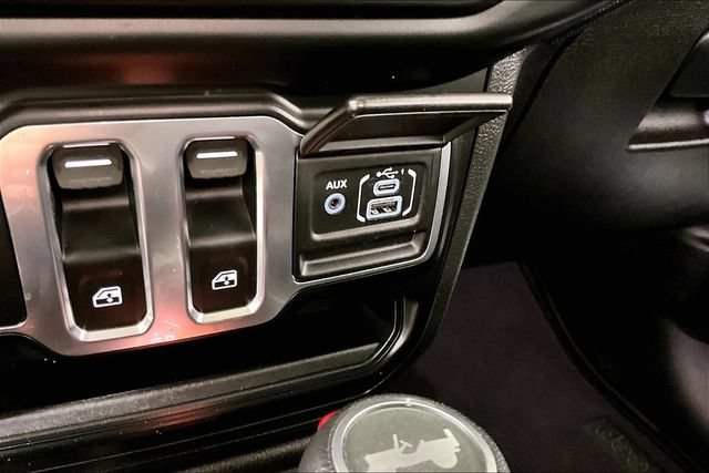 Used 2023 Jeep Wrangler Sport AWD/4WD image 12