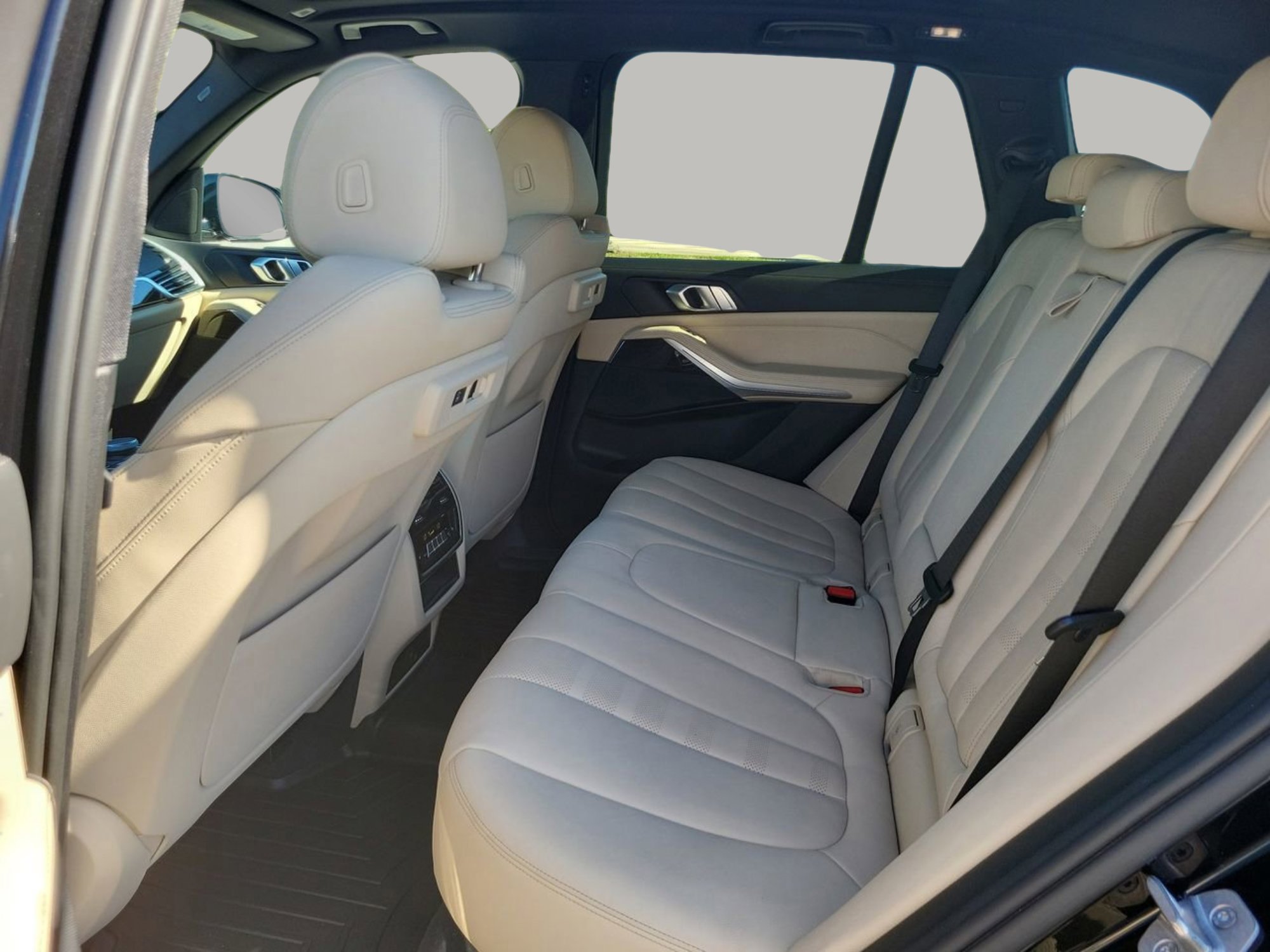 Used 2021 BMW X5 xDrive40i w/ Convenience Package image 10