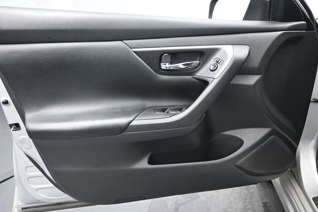 Used 2016 Nissan Altima 2.5 S w/ Power Driver Seat Package FWD image 20
