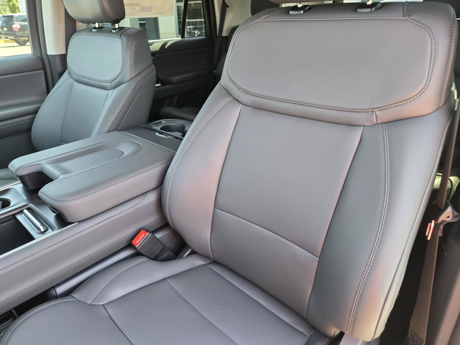 New 2027 Ford Expedition Active RWD image 17