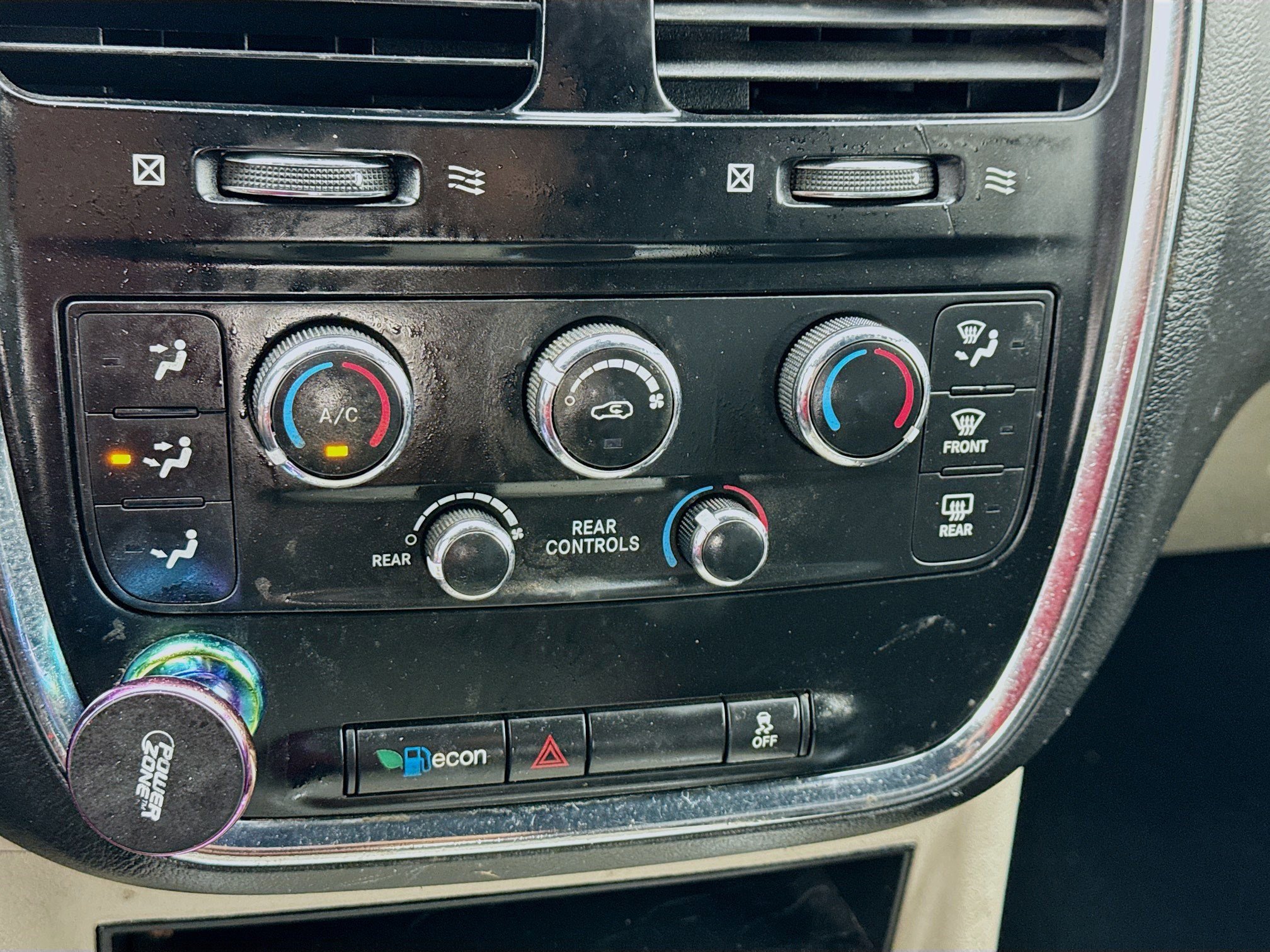 Used 2019 Dodge Grand Caravan SXT image 12