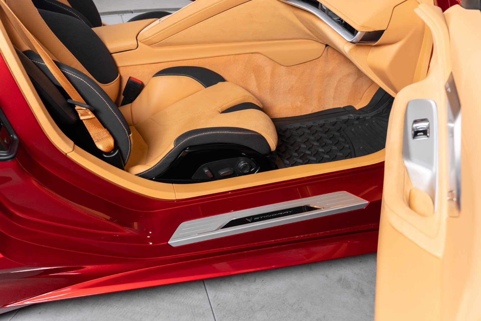 Used 2023 Chevrolet Corvette Stingray Premium Conv w/ Z51 Performance Package RWD image 28