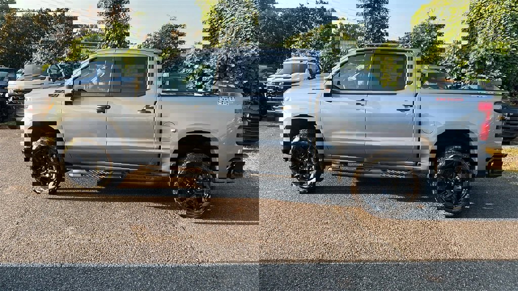 New 2026 Chevrolet Silverado 1500 Custom Trail Boss w/ Turbomax Blackout Package image 8