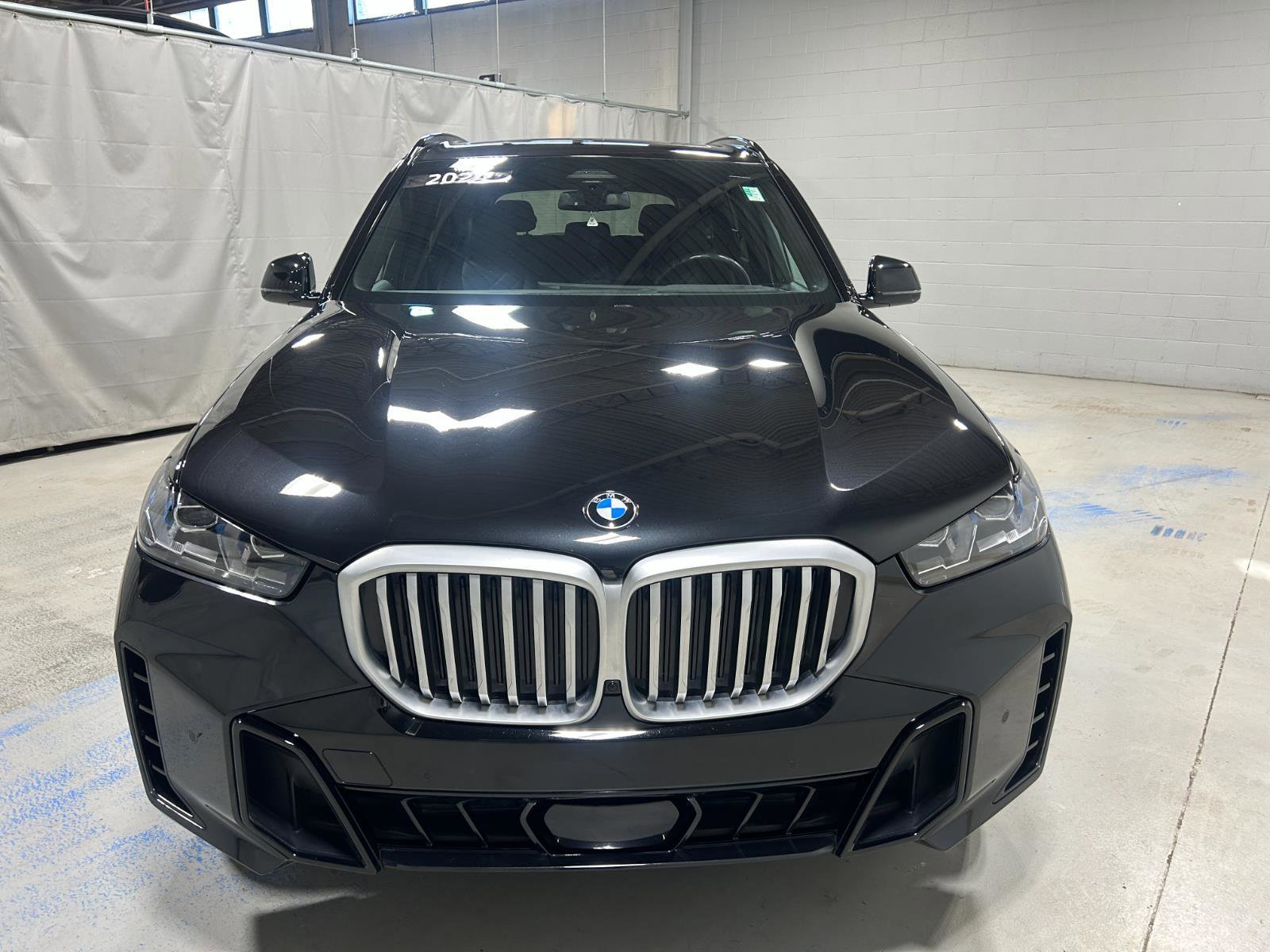 Certified 2024 BMW X5 xDrive40i w/ M Sport Package image 3