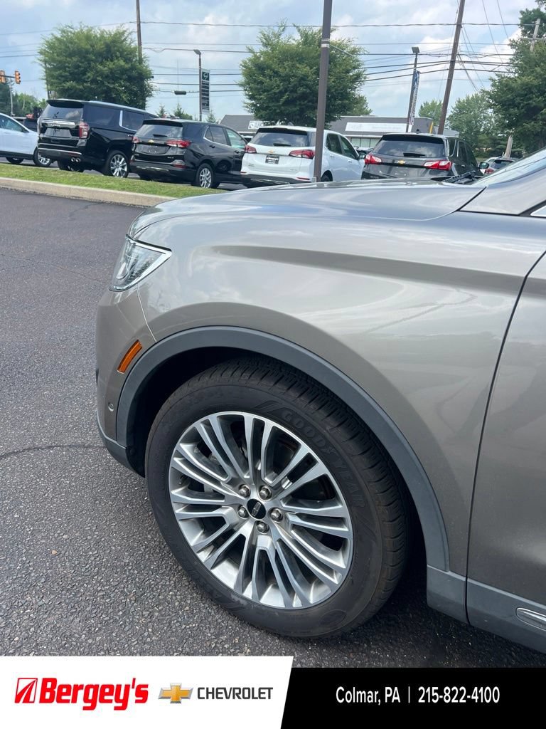 Used 2017 Lincoln MKX Reserve AWD/4WD image 4
