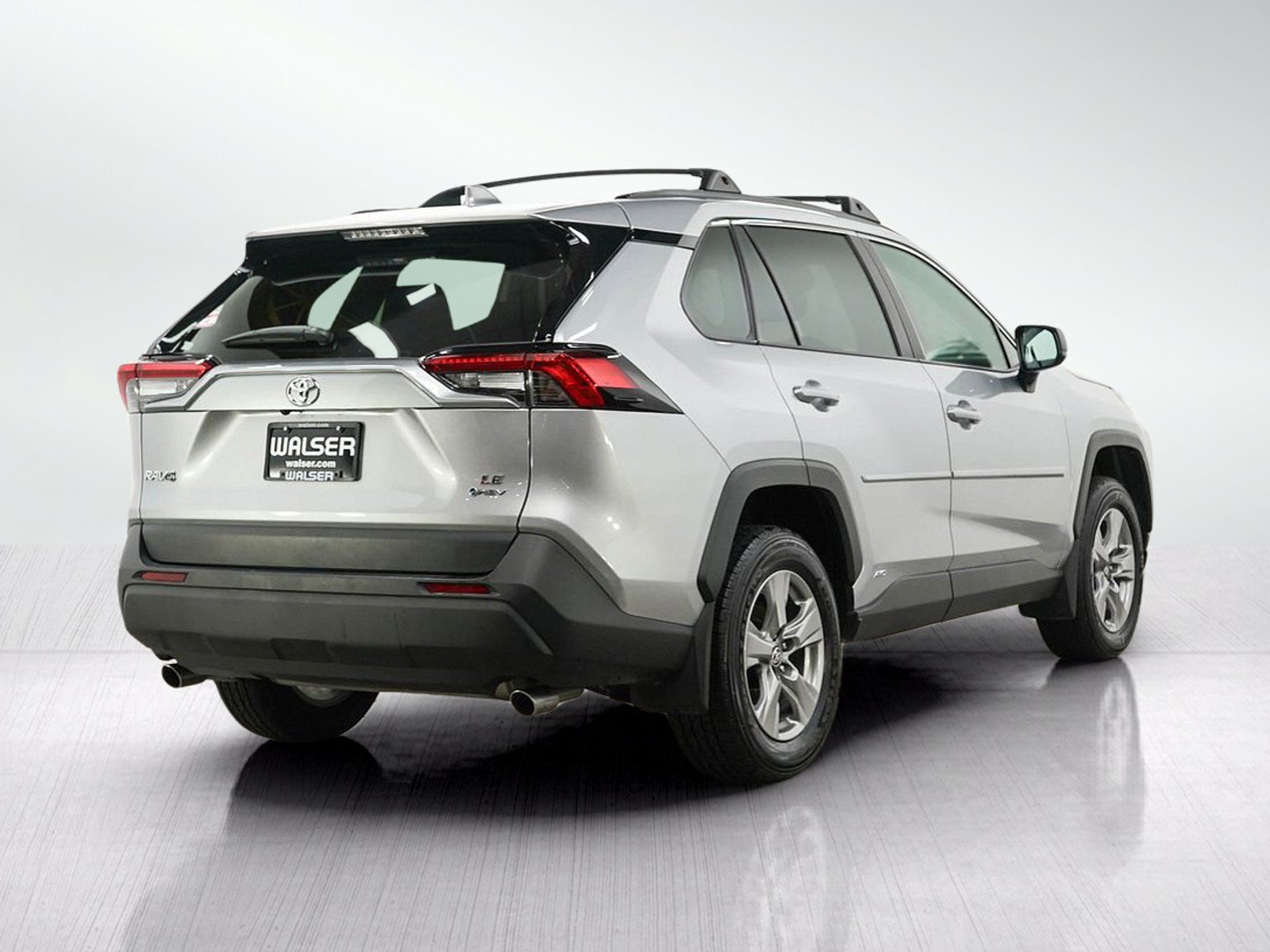 Used 2025 Toyota RAV4 LE AWD/4WD image 5