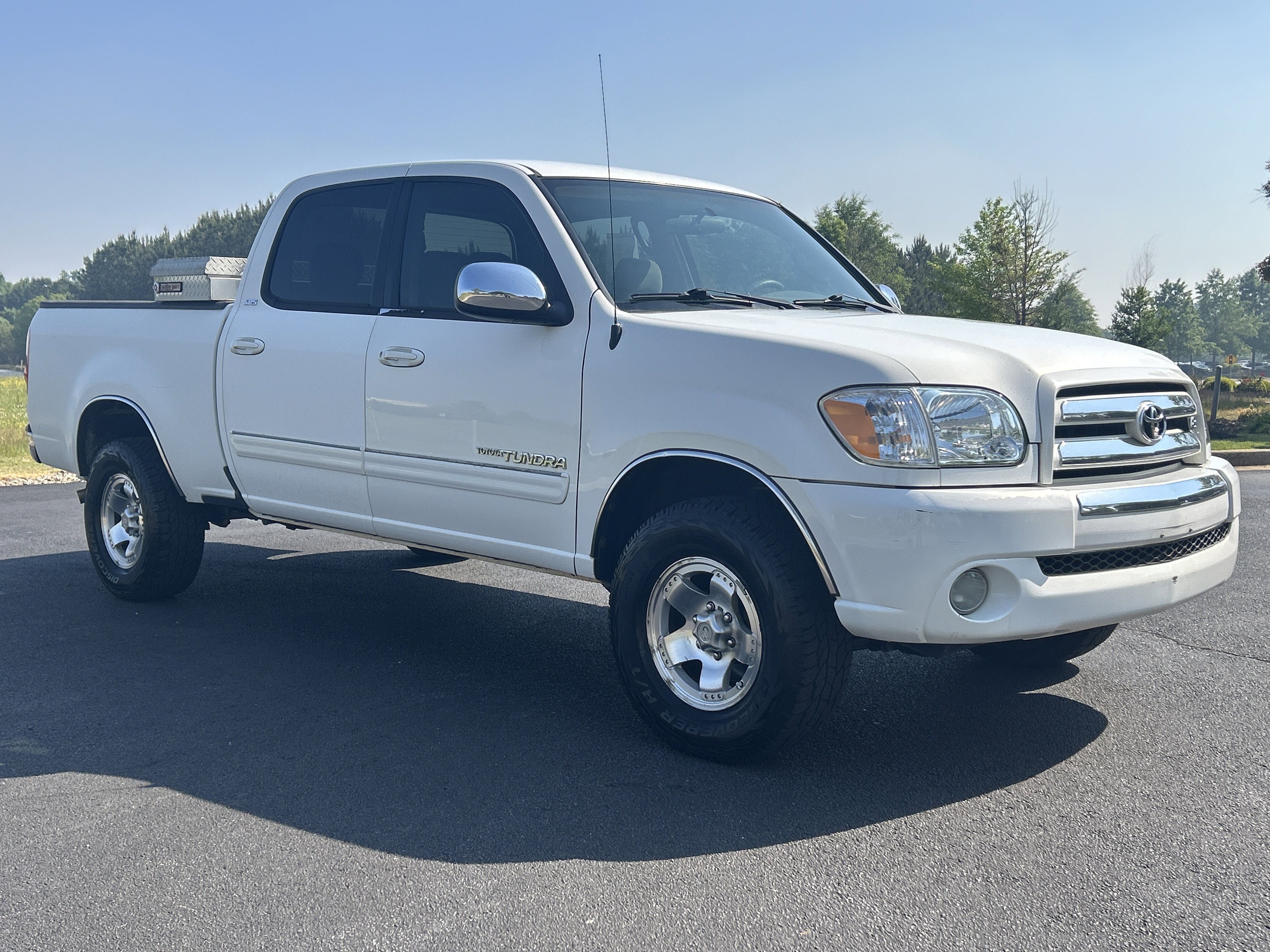 Used 2005 Toyota Tundra SR5 RWD image 2